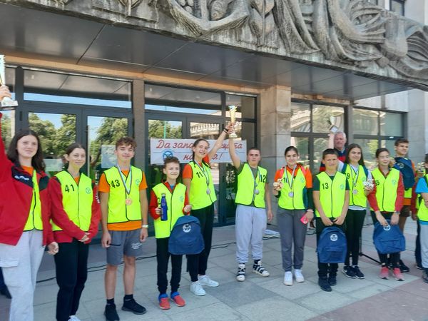 УСПЕХ ЗА СЪСТЕЗАТЕЛИТЕ ОТ ЕТРОПОЛЕ