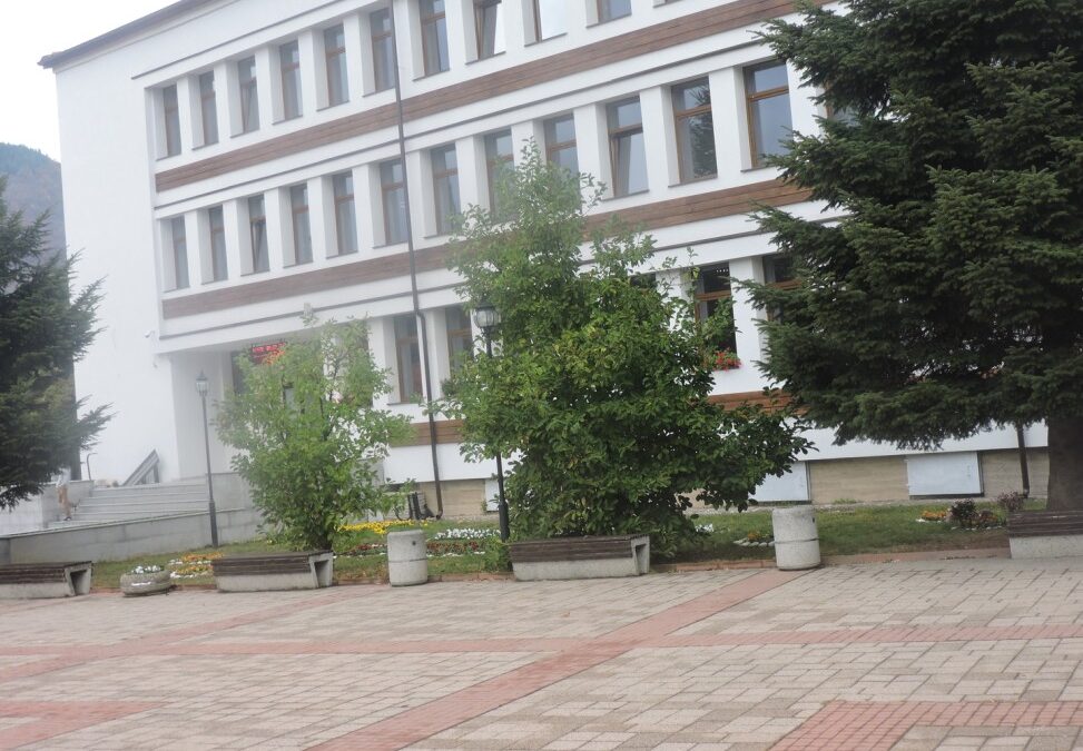 Една година пълен провал във всички сфери на обществения живот в Община Етрополе