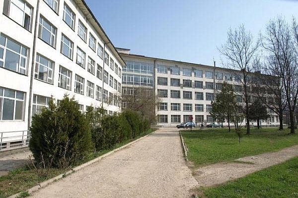 Отворено писмо от г-жа Любомира Митова, административен директор на МЦ1 Етрополе ЕООД относно публикация на zaetropole.com, със заглавие „ЗАЩО, Г-Н КМЕТЕ“.